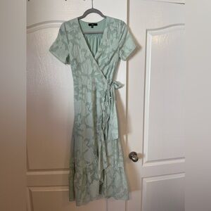Lulus green floral wrap dress
